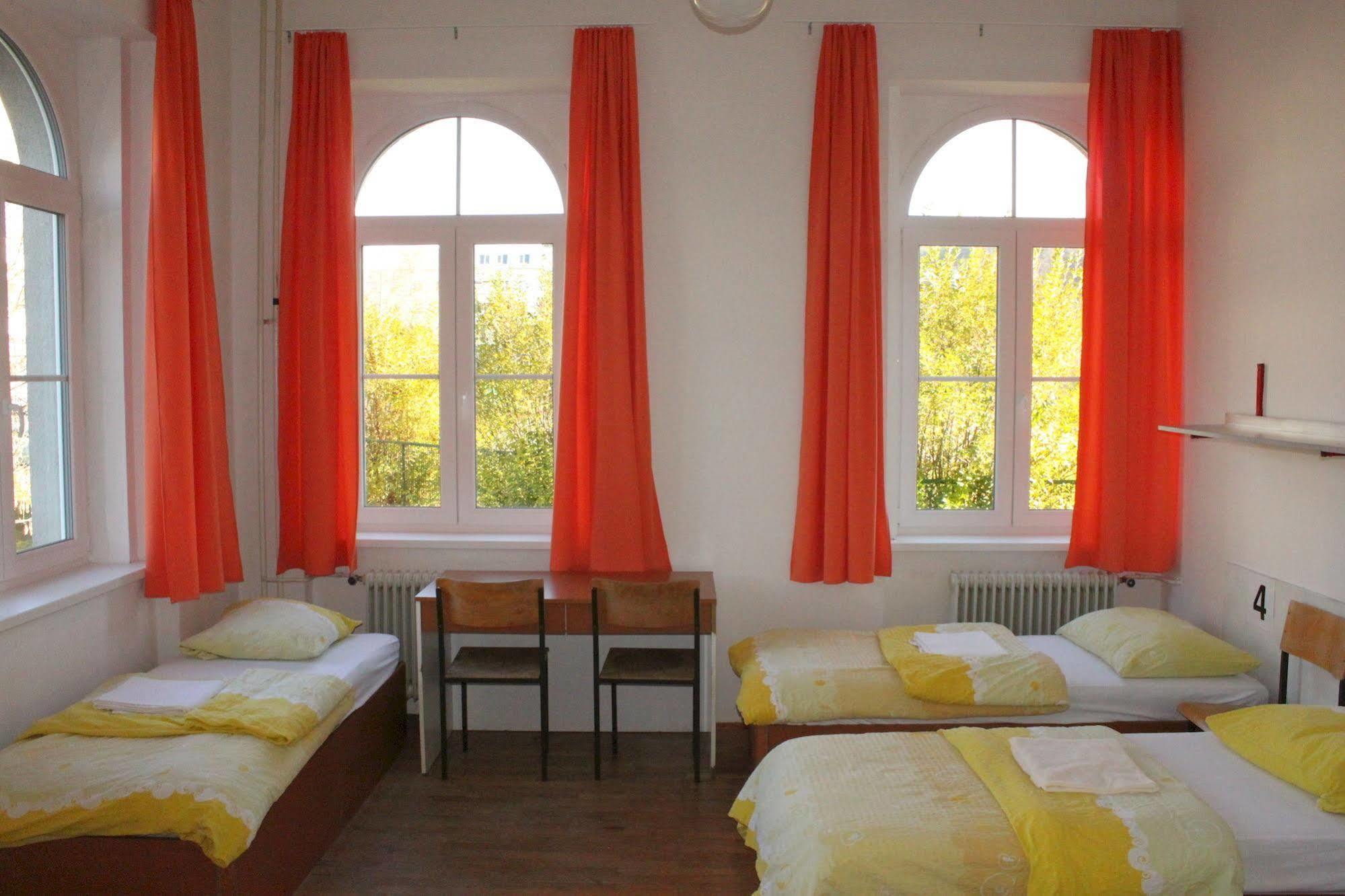 Hostel Dic *